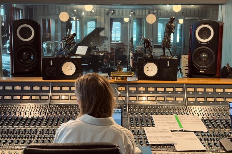 About row 10 image 3